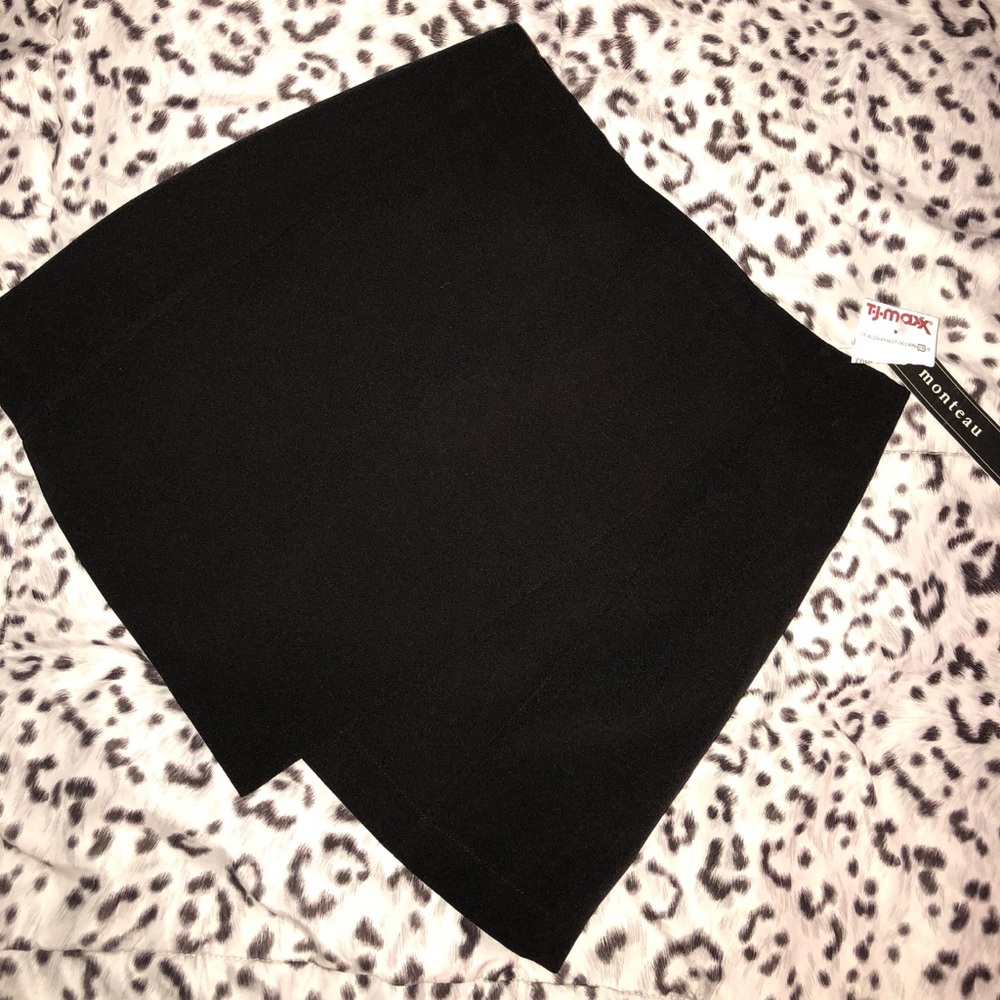 Skirt - Picture 2 of 3
